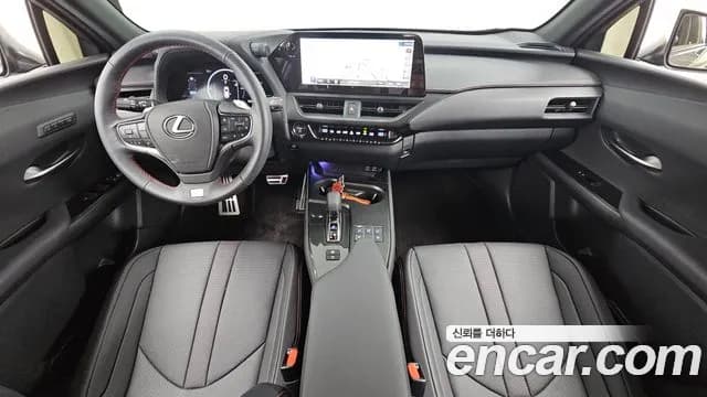 2027 Lexus U-Class — صورة 7