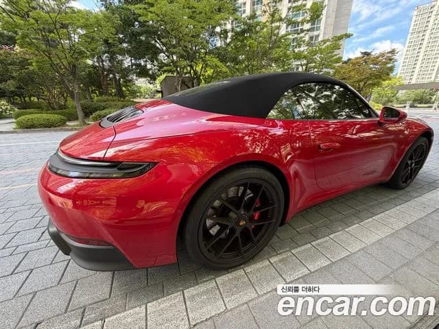 2026 Porsche 911 — Photo 2