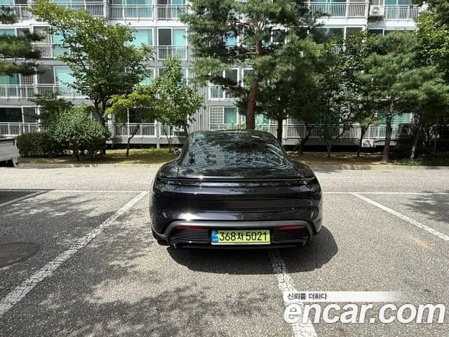 2026 Porsche — — Photo 4