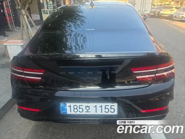 2027 Genesis G80 — Photo 4