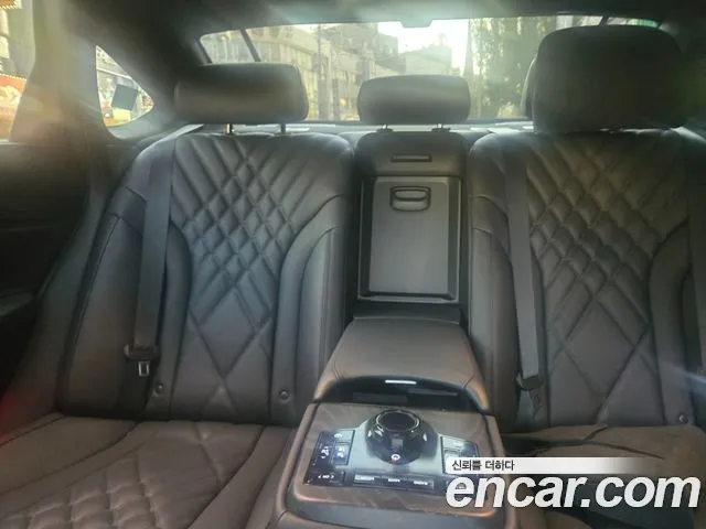 2027 Genesis G80 — Photo 9