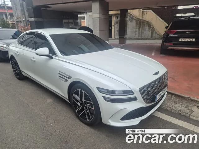 2027 Genesis G80 — صورة 1