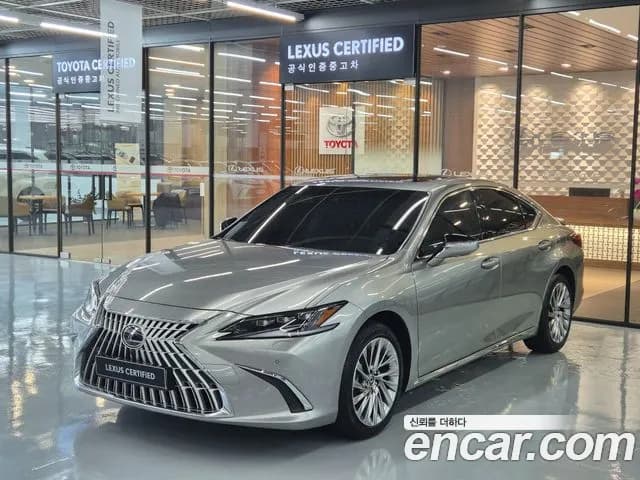 2026 Lexus E-Class — صورة 1