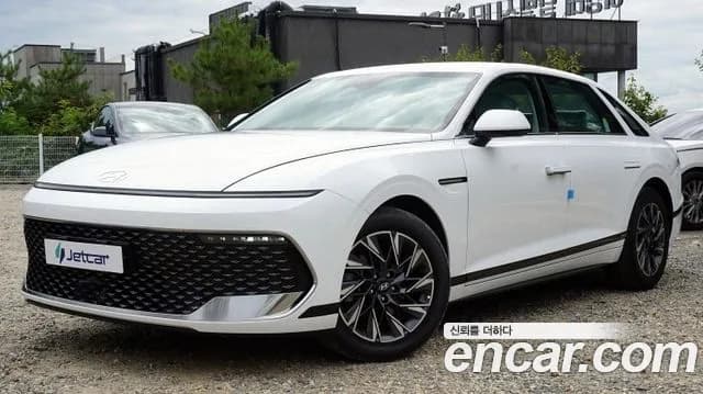 2027 Hyundai Grandeur — Photo 2