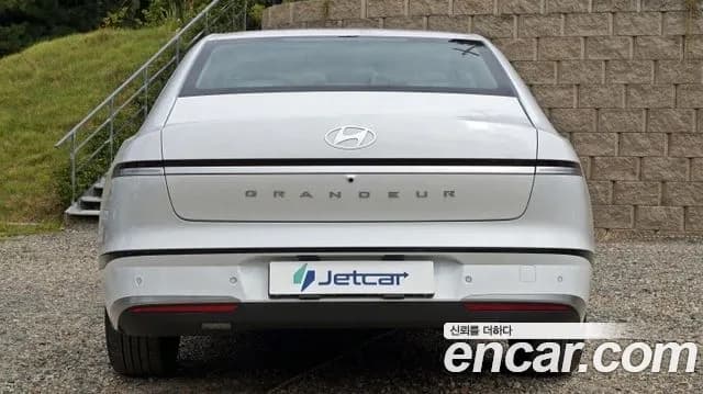 2027 Hyundai Grandeur — Photo 3