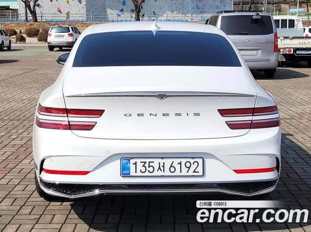 2027 Genesis G80 — Photo 4