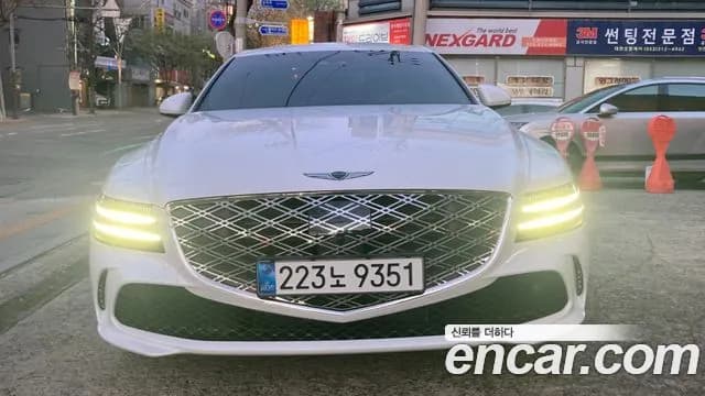 2027 Genesis G80 — Photo 2
