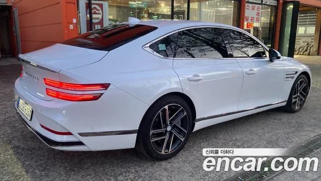 2027 Genesis G80 — Photo 4