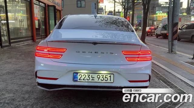 2027 Genesis G80 — Photo 6