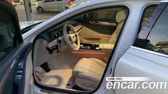 2027 Genesis G80 — Photo 8