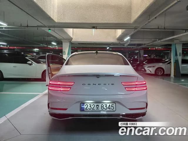 2027 Genesis G80 — Photo 5