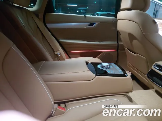 2027 Genesis G80 — Photo 7
