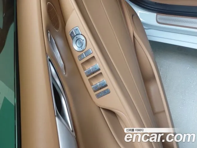 2027 Genesis G80 — Photo 8