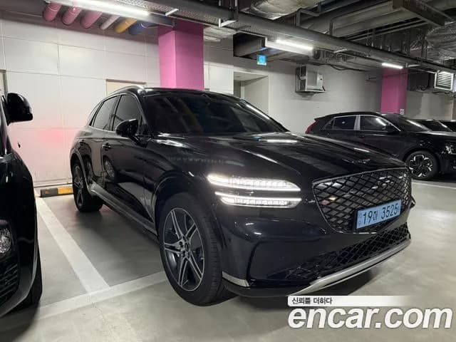 2027 Genesis GV70 — صورة 3