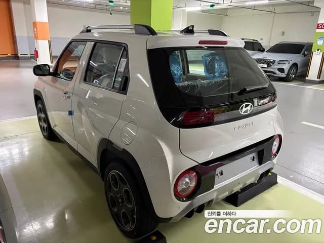 2027 Hyundai Turbo — Photo 2