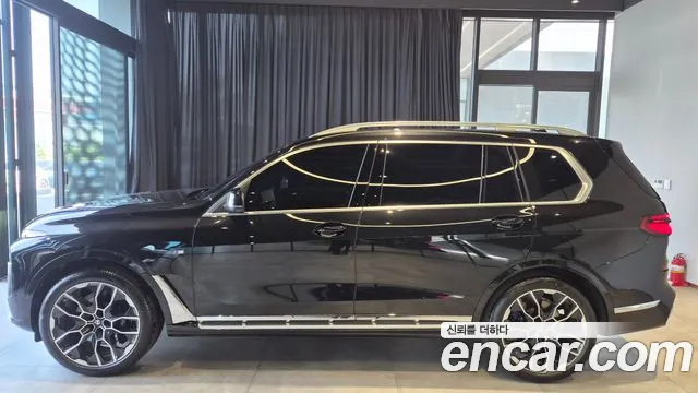 2026 BMW X7 — Photo 4
