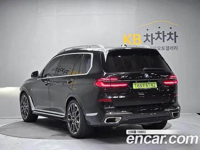 2026 BMW X7 — Photo 6