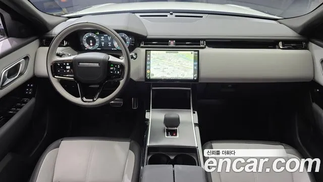 2026 Land Rover P250 — Photo 7