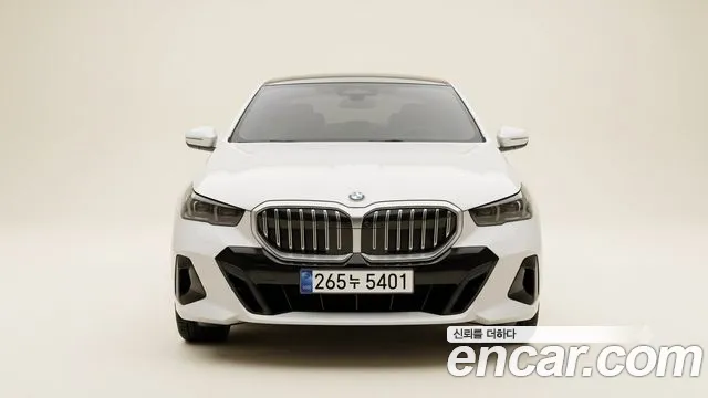 2026 BMW 5 Series — صورة 1