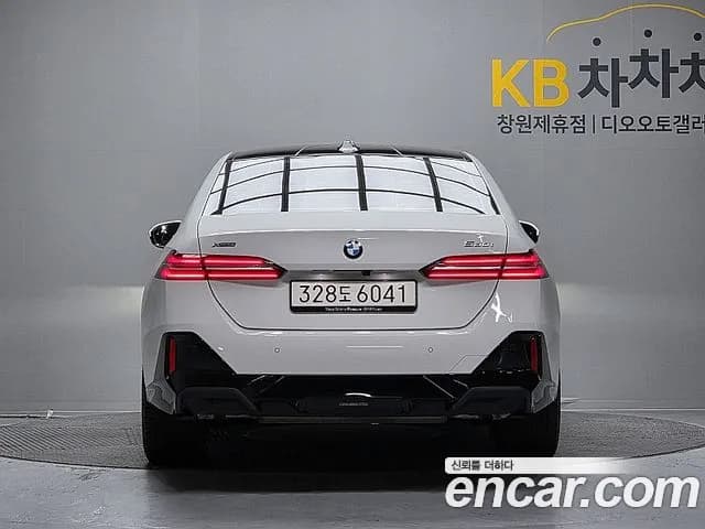 2026 BMW 5 Series — صورة 4