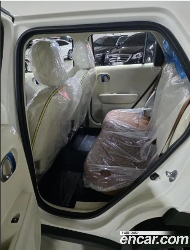2027 Hyundai Turbo — Photo 9