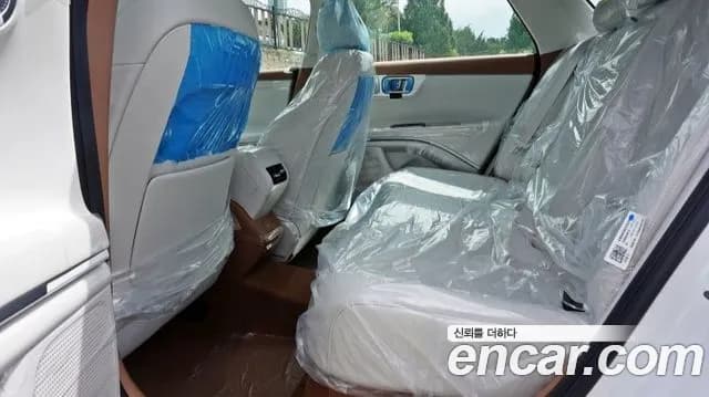 2027 Hyundai Grandeur — Photo 9
