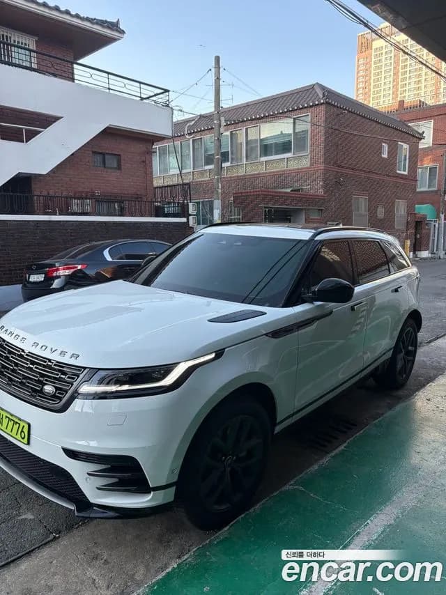 2026 Land Rover P250 — Photo 2