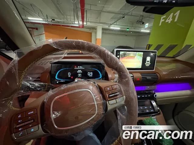 2027 Hyundai Turbo — Photo 8