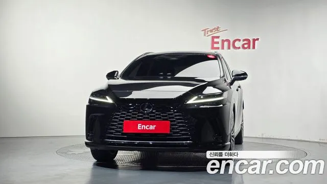 2026 Lexus R-Class — صورة 3