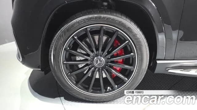 2026 Mercedes-Benz GLS — Photo 5