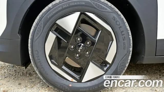 2027 Kia EV3 — صورة 7